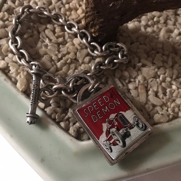 Vintage classic hardware bracelet - Picture 2 of 5